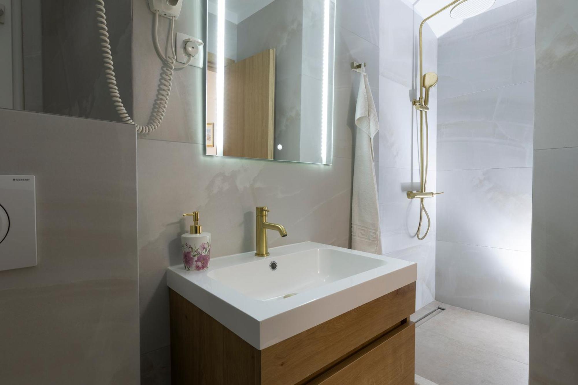 Split Varos Inn Dış mekan fotoğraf
